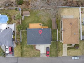 41 N Kings Avenue, Lindenhurst NY 11757