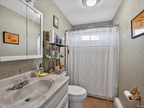 41 N Kings Avenue, Lindenhurst NY 11757