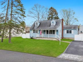 8 Lama Drive, Shirley NY 11967