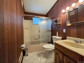 32 Dennis Drive, Lake Ronkonkoma NY 11779