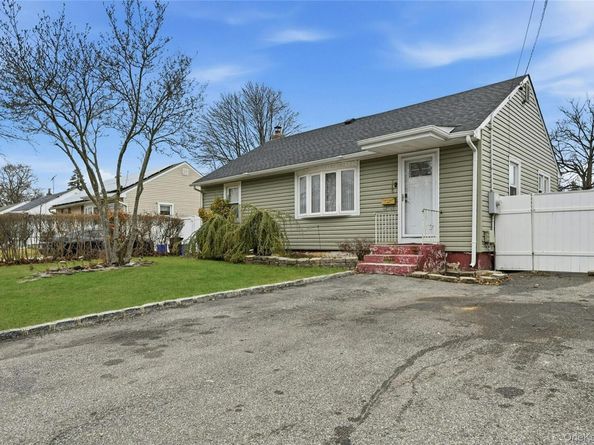 135 Cumberbach Street, Wyandanch NY 11798
