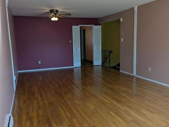 5219 Wilshire 5219, Oakdale NY 11769