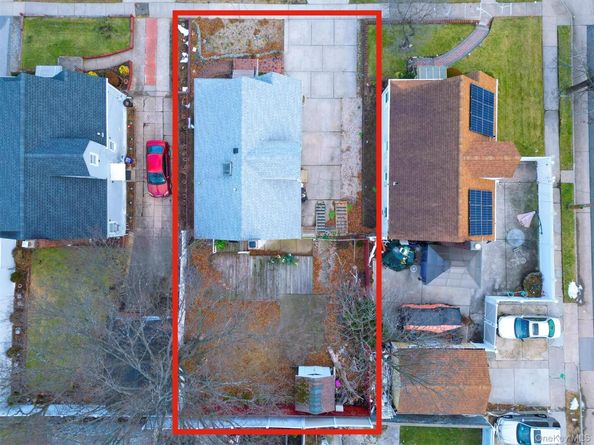 138 Ormonde Boulevard, Valley Stream NY 11580
