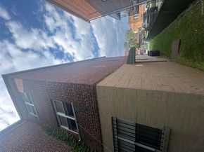 914 E 211th Street, Bronx NY 10469