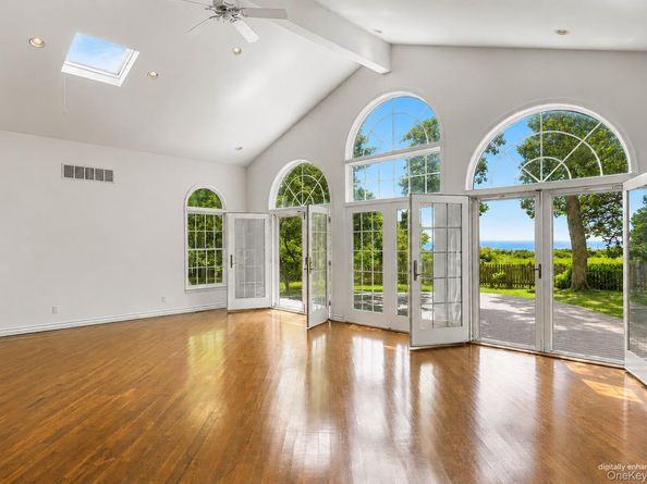 1480 Old Wood Path, Southold NY 11971