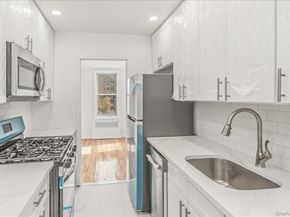 66-15 Thornton Place 5R, Rego Park NY 11374