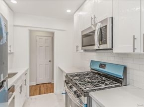 66-15 Thornton Place 5R, Rego Park NY 11374