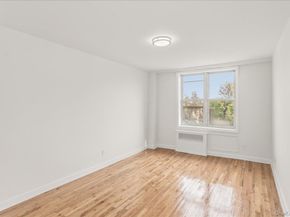 66-15 Thornton Place 5R, Rego Park NY 11374