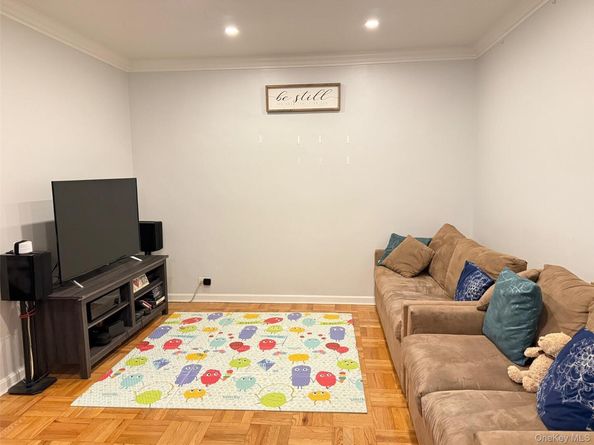 6740 Yellowstone Boulevard 2O, Forest Hills NY 11375