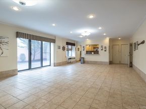 333 E Broadway 4H, Long Beach NY 11561