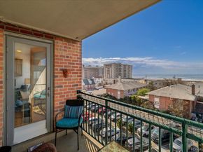 333 E Broadway 4H, Long Beach NY 11561