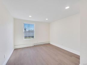 90 30th Street, Copiague NY 11726