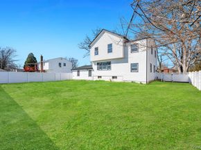 90 30th Street, Copiague NY 11726