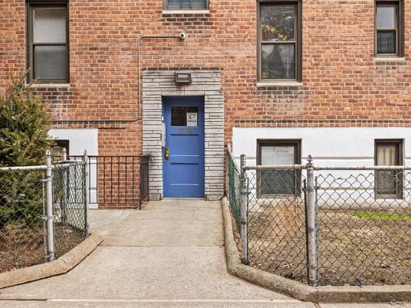 3239 Barker Avenue 2J, Bronx NY 10467