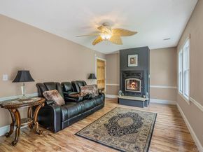 14 Belvoir Court, Ridge NY 11788