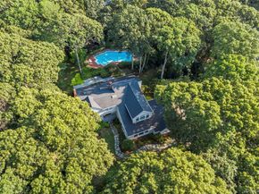 8 Waterview Lane, Setauket NY 11733