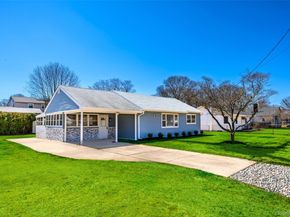 32 Flintlock Drive, Shirley NY 11967