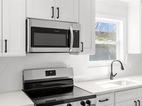 32 Flintlock Drive, Shirley NY 11967