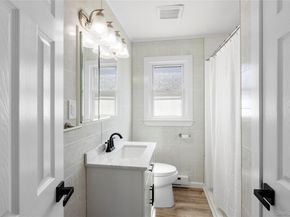 32 Flintlock Drive, Shirley NY 11967