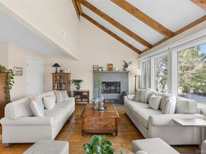 4 Meadow Lane, Westhampton Beach NY 11978