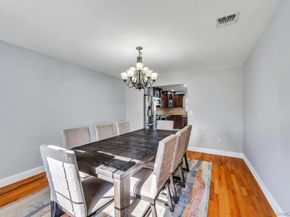 29 Harwood Way, Coram NY 11727