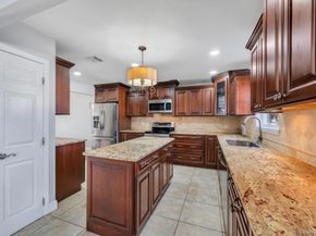 29 Harwood Way, Coram NY 11727
