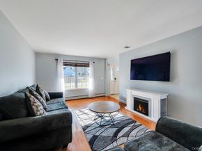 29 Harwood Way, Coram NY 11727