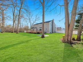 29 Harwood Way, Coram NY 11727