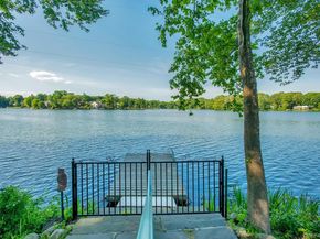99 Waterside Close, Eastchester NY 10709