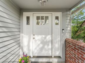 99 Waterside Close, Eastchester NY 10709