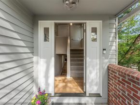 99 Waterside Close, Eastchester NY 10709