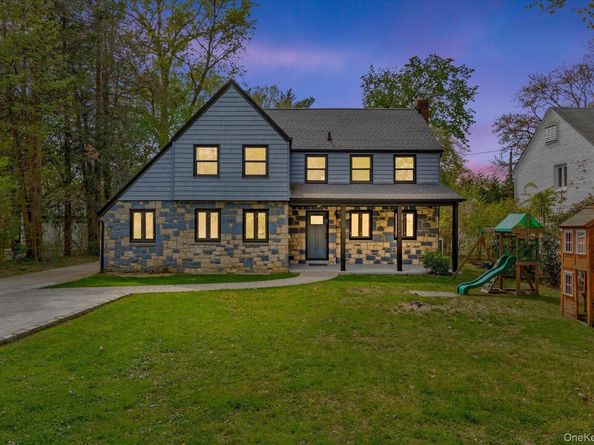 11 Brook Lane, Great Neck NY 11023