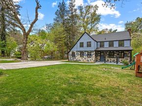 11 Brook Lane, Great Neck NY 11023
