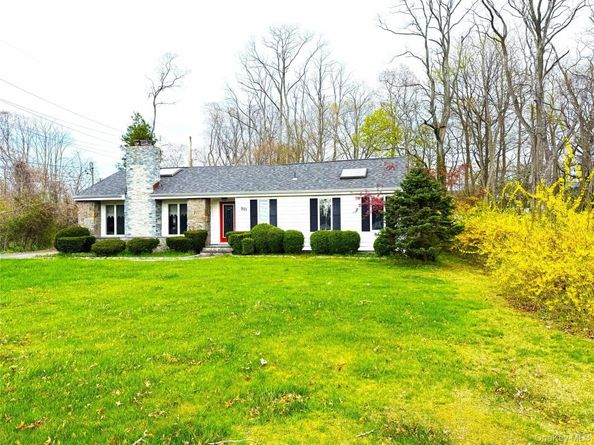 901 Broadway Avenue, Holbrook NY 11741