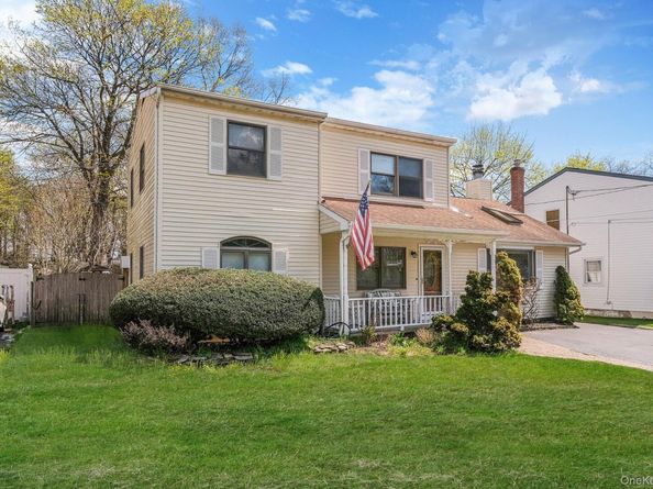 97 N Clinton Avenue, Patchogue NY 11772