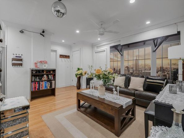 35-21 81 Street 1C, Jackson Heights NY 11372