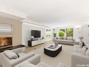 21 Kodiak Drive, Woodbury NY 11797