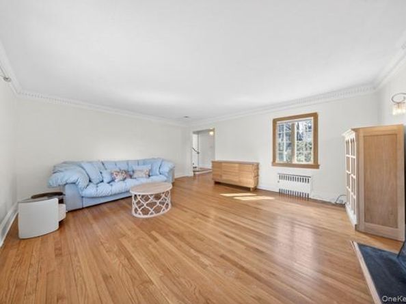 167 Old Mill Road, Manhasset NY 11030