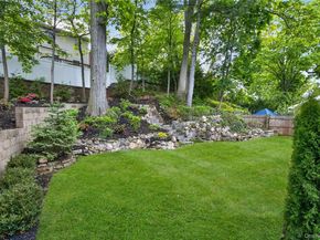5 Pepperday Avenue, Port Washington NY 11050