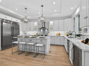 5 Pepperday Avenue, Port Washington NY 11050