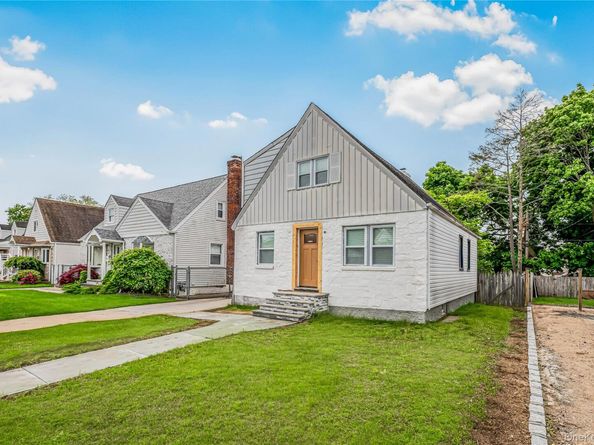 175 Dorchester Road, Garden City NY 11530
