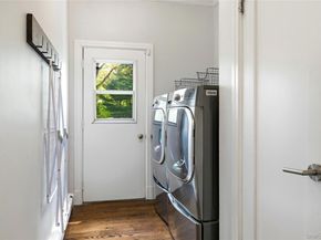 4 Cross Lane, Glen Head NY 11545