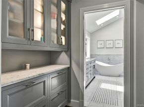 4 Cross Lane, Glen Head NY 11545