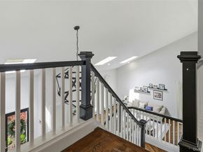 4 Cross Lane, Glen Head NY 11545