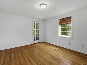 35 Sherry Hill Lane, Manhasset NY 11030