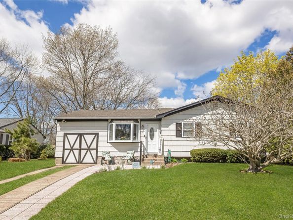 31 Dena Drive, Blue Point NY 11715
