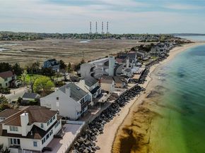 16 Makamah Beach Road, Northport NY 11768