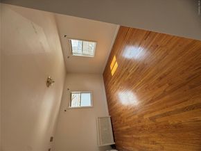 20619 Richland Avenue, Oakland Gardens NY 11364