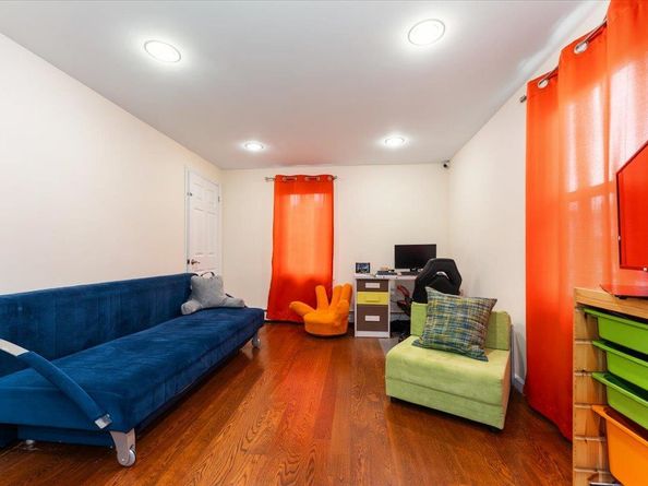 1434 Noel Avenue, Hewlett NY 11557