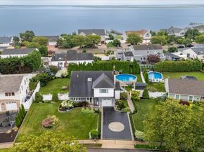 321 Lagoon Drive S, Copiague NY 11726